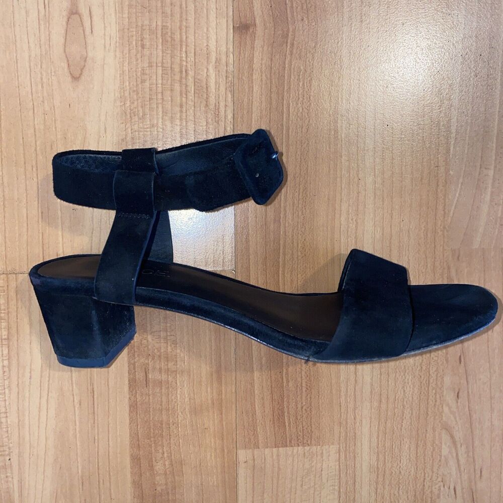 VINCE. Rena City Black Suede Sandals Block Heel Ankle‎ Strap Woman's Size 6